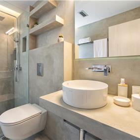 5 bedroom villa with pool near Aliki, Paros, sleeps 10